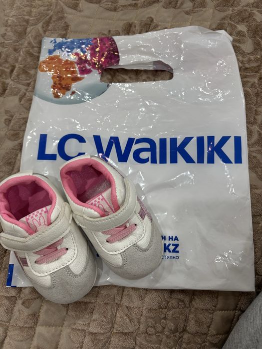 Обувь на весну  новорожденной девочке