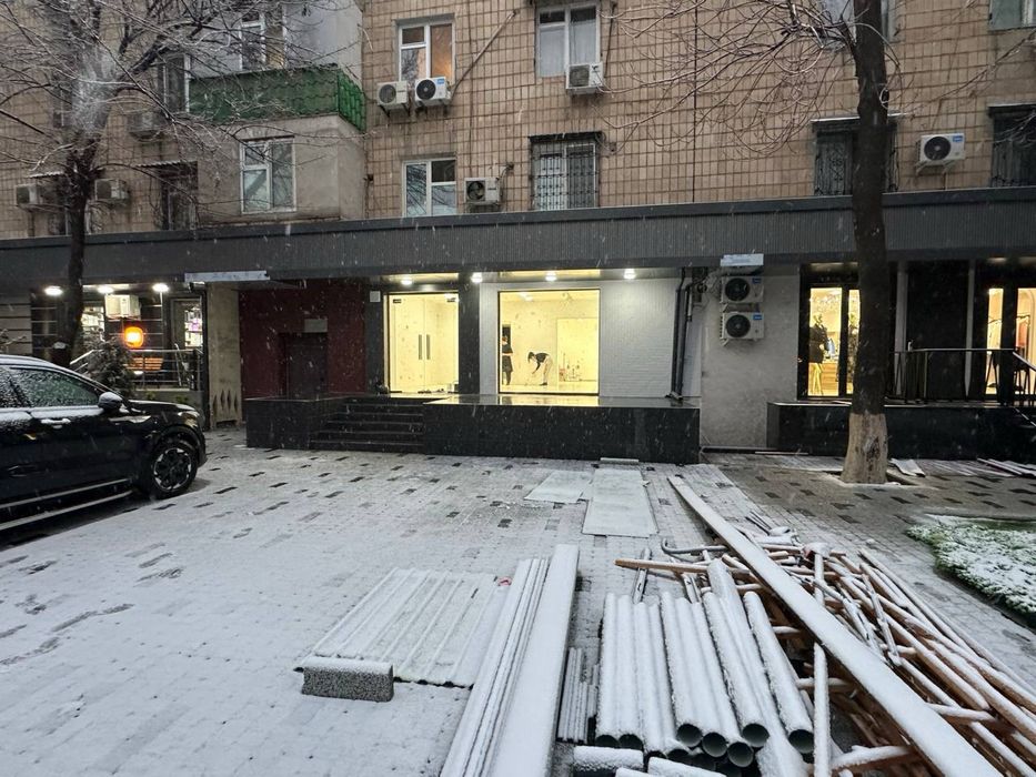 Айбек | Мирабад - Продается нежилое помещение вдоль дороги 100м2