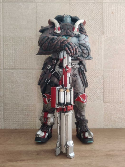 Quake Champions Scalebearer Edition фигура, като нова