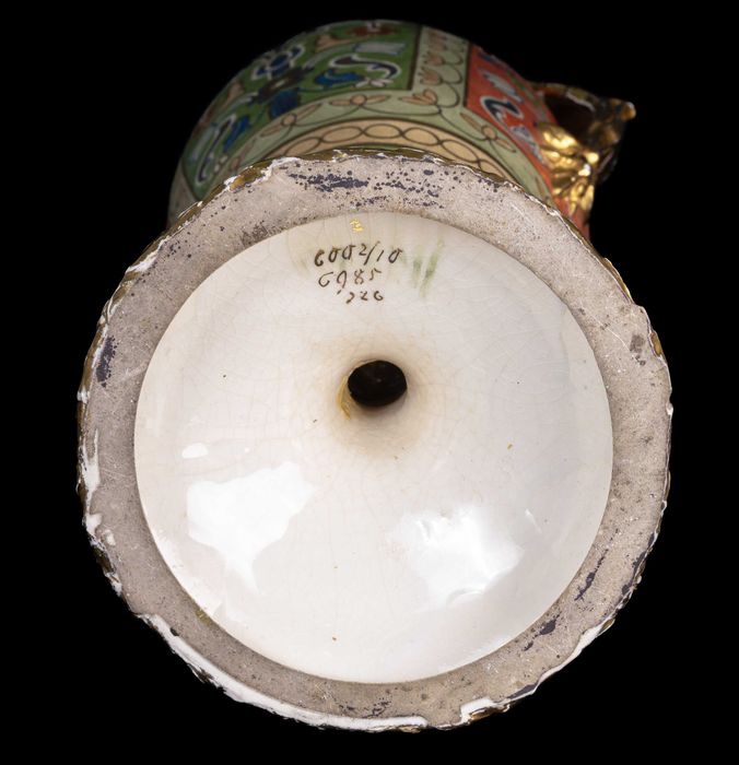 Рядка и огромна ваза от Franz Anton Mehlem- Royal Bonn.