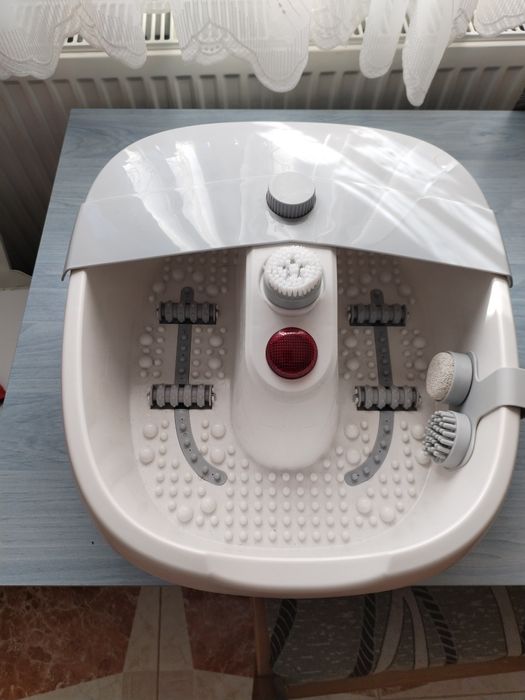 Cădiță cu hidromasaj pentru picioare