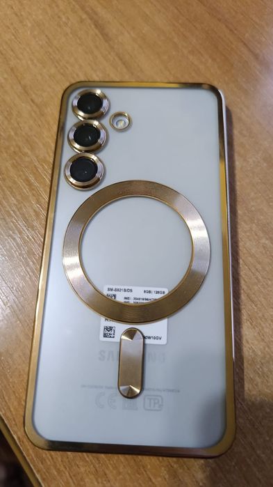 Продаю телефон самсунг s 24 торга нет!!!