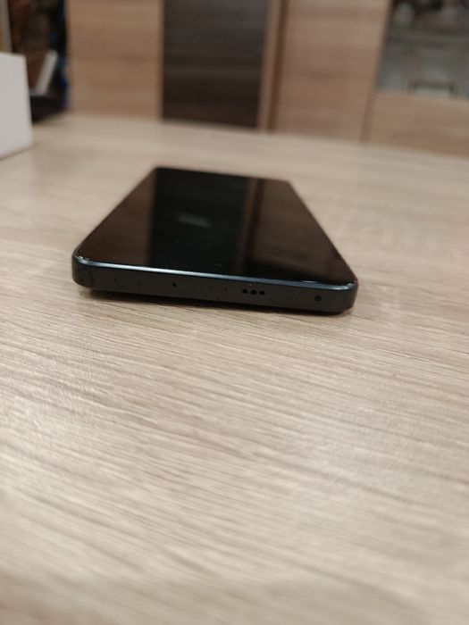 Продавам Xiaomi 12 Lite в гаранция