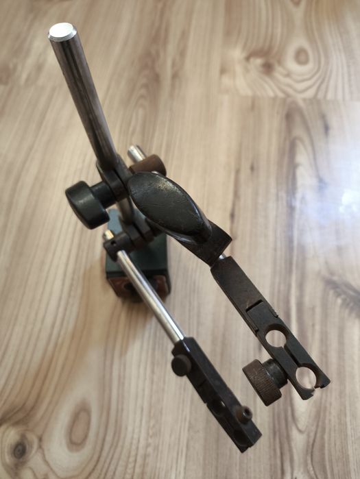 Магнитна основа Mitutoyo 7011sn с магнитна сила 600 N