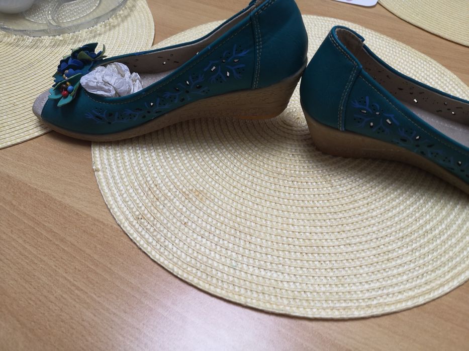 Pantofi decupati nr 39, Pavers