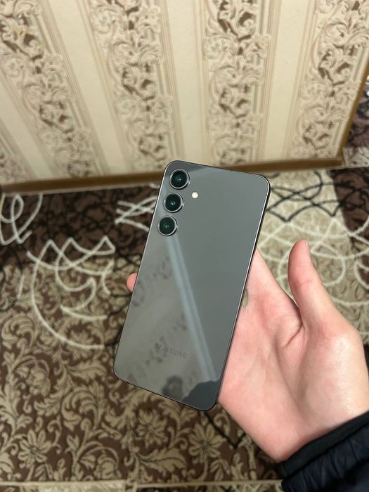 Samsung S 24 FE yengide