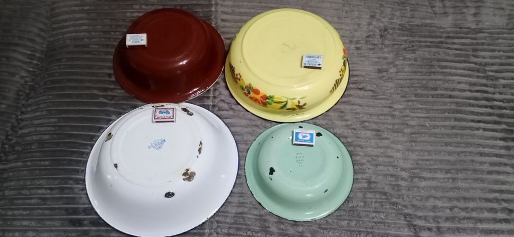 Тазы и чашки эмалированные