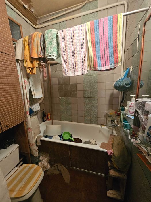 Продается свой дом, участок 2.6 соток около метро максим горького.