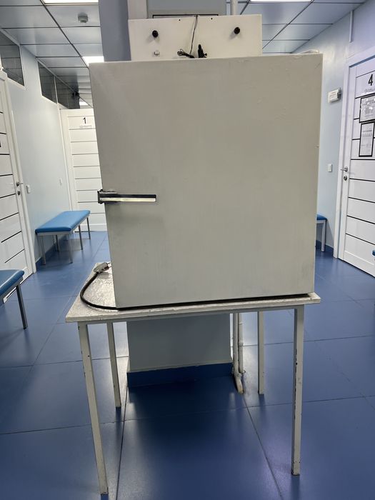 Продается большой Сухожаровой шкаф