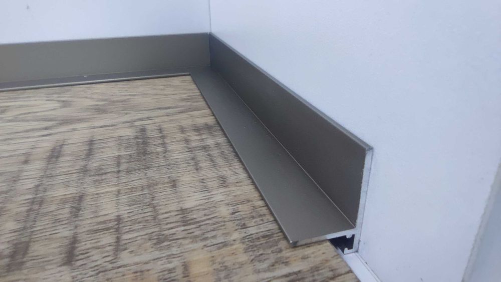 Микроплинтус L - образный Premium Class