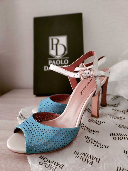 Продам босоножки