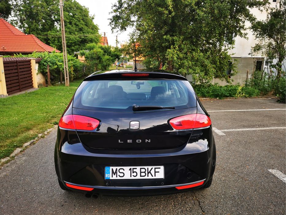 SEAT Leon 2010 — imagine 3