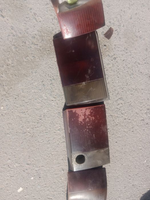 Продам Ауди сто задний флакон все сборе