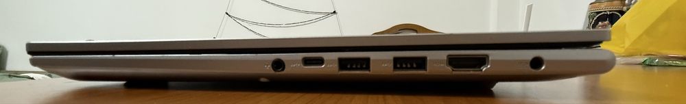 ASUS VivoBook M1603QA