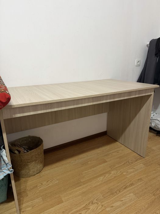 Продаю стол 3 шт