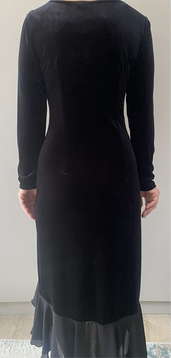 Продам дизайнерскую двойку, платья