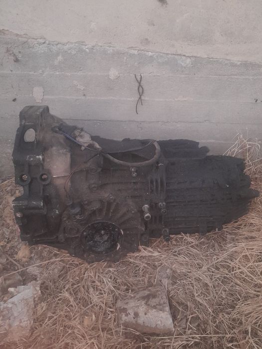 Продам коробку от ауди 100