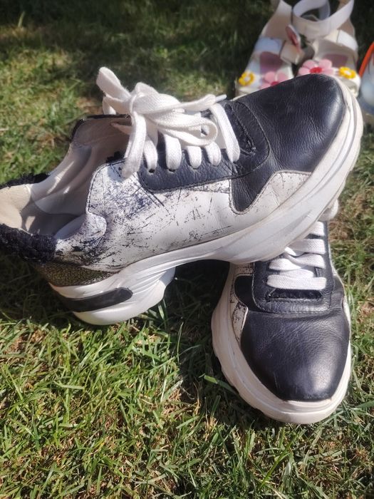 Обувки  обувани 1-2пъти. 37 номер