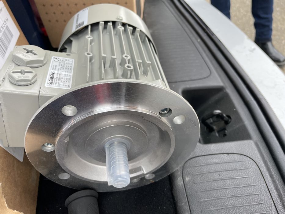 Motor Trifazic Siemens …