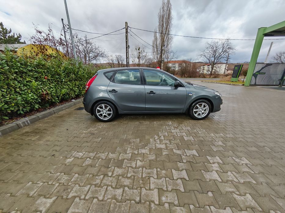 Vând Hyundai i30 1.6 diesel