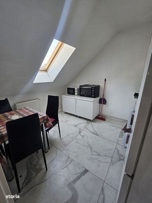 Apartament 2 camere decomandat Complex Studentesc - loc de parcare !!
