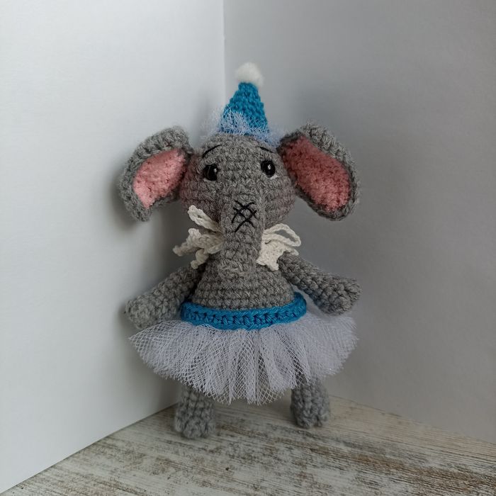 Игрушка вязаная.