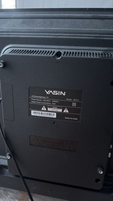 Продам смарт телевизор 32 дюйма 83 см