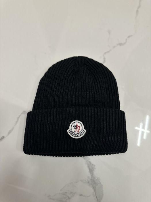 Moncler шапка/ logo-patch ribbed beanie