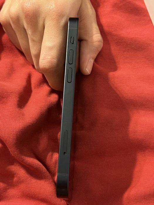 Iphone 13 mini 128 gb midnight КАТО НОВ + MagSafe зарядно