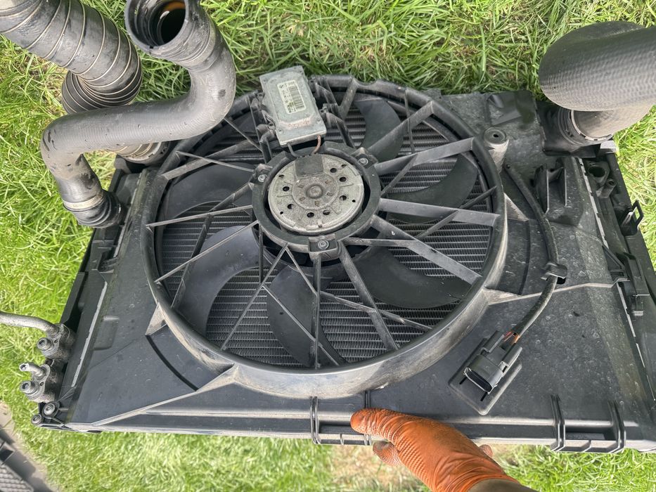 Radiator apa / clima / intercooler e90 e91 e92 e93