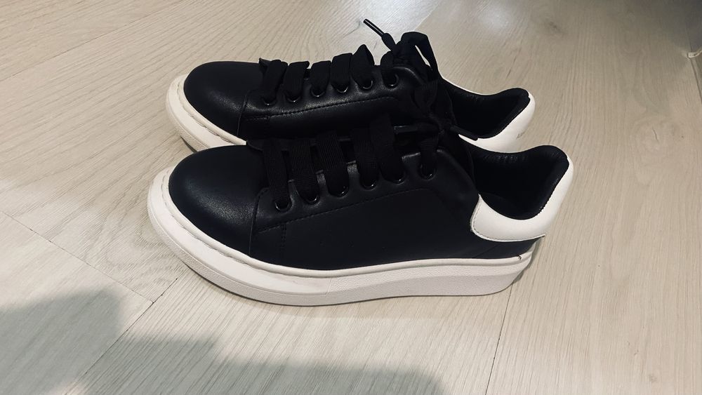 Кроссовки оригинал!