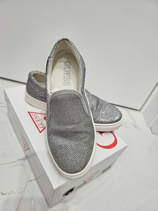 Guess оригинални /36