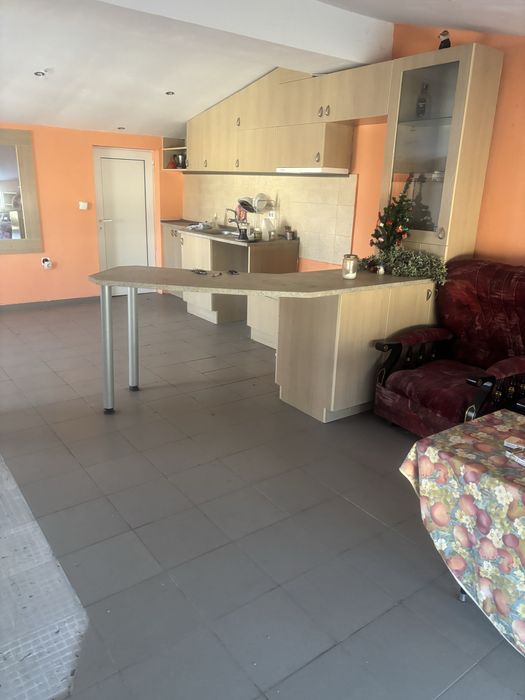 Промишлена сграда 800кв.м 10дка земя