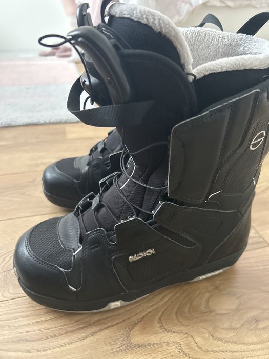 Salomon solace snowboard shoes