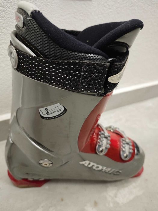 Ски обувки ATOMIC,много запазени