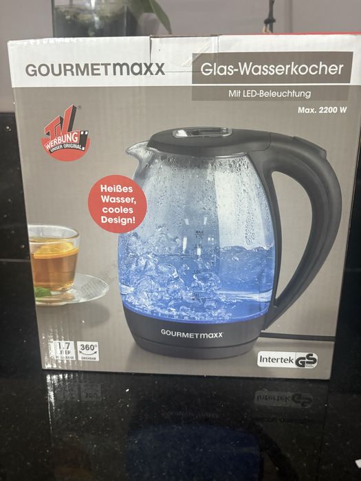 Електрическа кана за затопляне на вода.