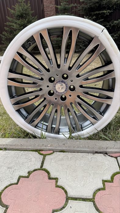 Продам диски на Mercedes Benz