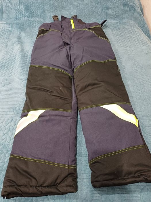 Продам спецодежда.