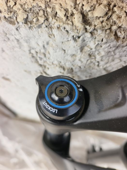 Нова Вилка ROCKSHOX JUDY Silver TK 27.5" Solo Air 100mm BOOST 15x110mm