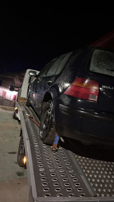 Vand golf 4 pentru naveta masina nu este pentru pretentiosi
