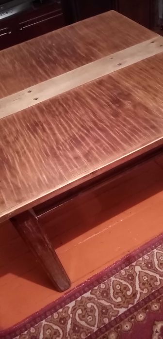 Стол кухонный дубовый