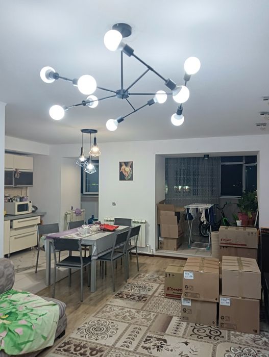 Продам квартиру 3 комнатную. Студия . В 11 мкр - Widok 2