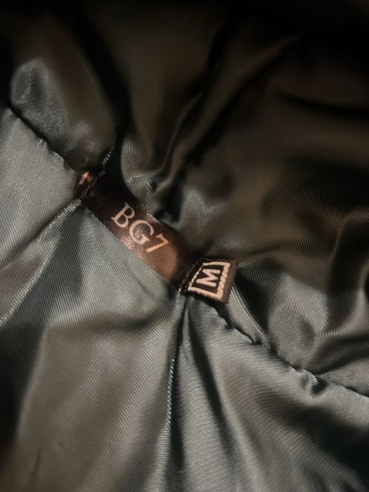 Зелен дълъг мъжки елек.