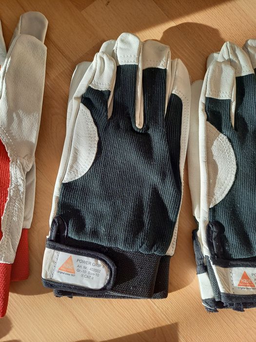 Кожаные перчатки