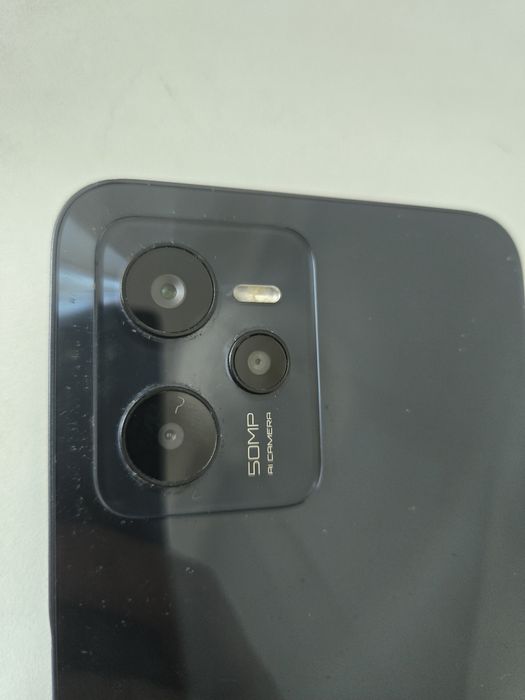 Телефон Realme c35