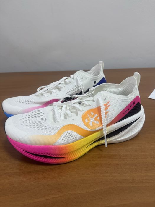 Продам Кроссовки BMAI