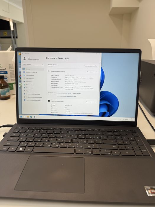 Продается ноутбук Dell Vostro 3525