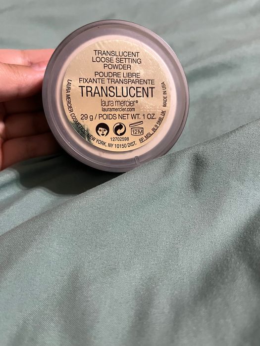 Продаю прозрачную пудру Laura Mercier