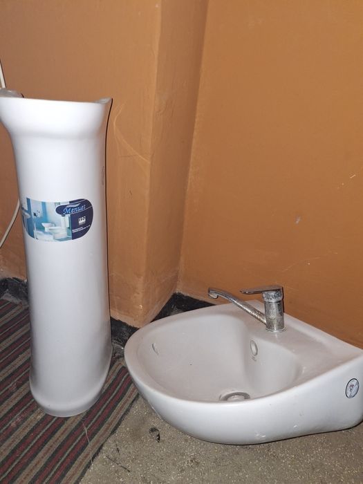 Donez chiuvetă folosită