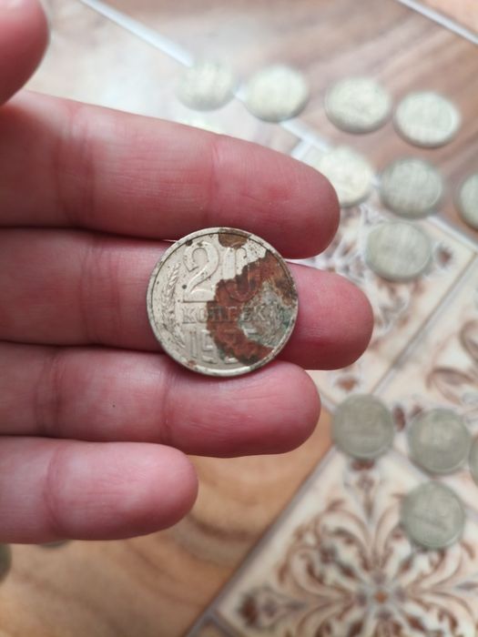 Продам монеты разные